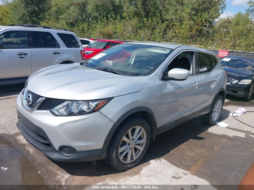 JN1BJ1CP8HW012963 2017 NISSAN ROGUE - Image 2