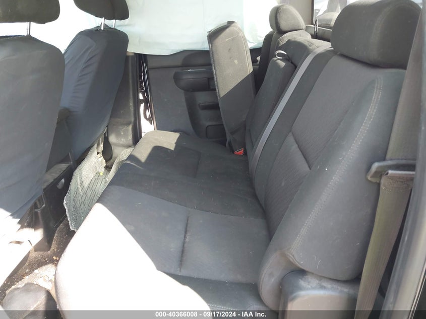 3GCPKSE32BG364913 2011 Chevrolet Silverado 1500 Lt