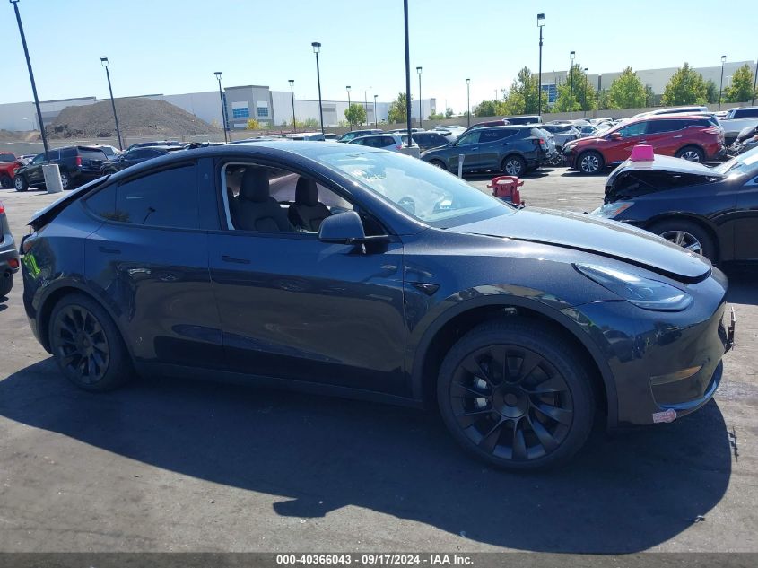 2024 Tesla Model Y Long Range Dual Motor All-Wheel Drive/Rwd VIN: 7SAYGDED8RF125511 Lot: 40366043