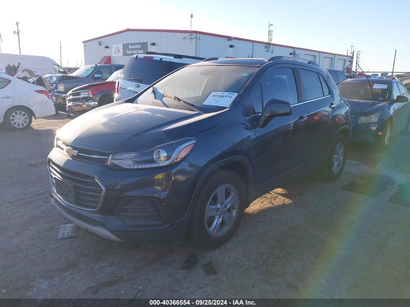 VIN 3GNCJLSBXJL335854 2018 CHEVROLET TRAX LT