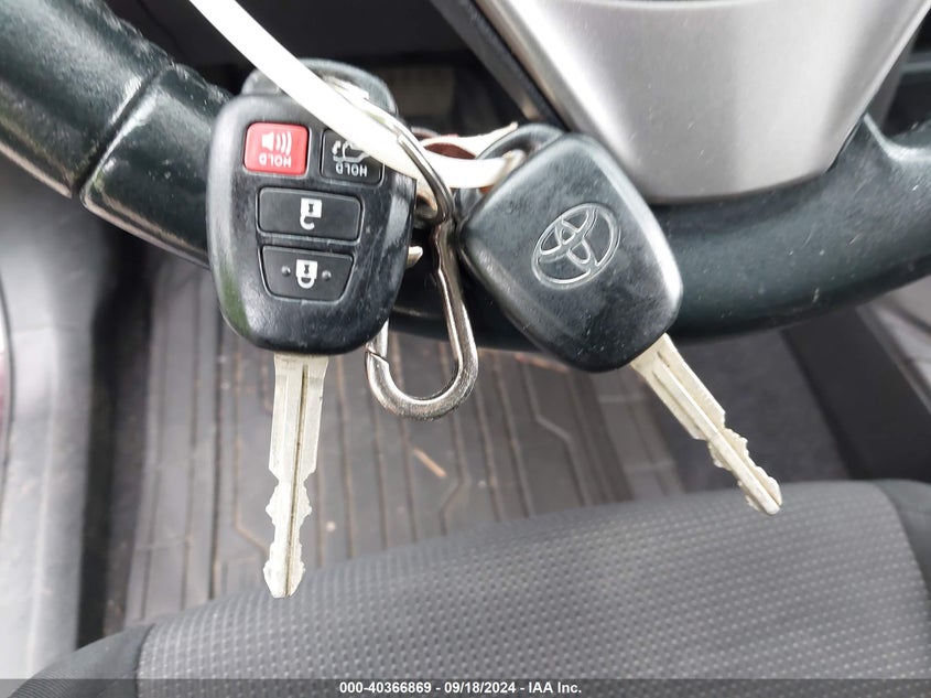 2016 TOYOTA RAV4 XLE - 2T3WFREV6GW246588