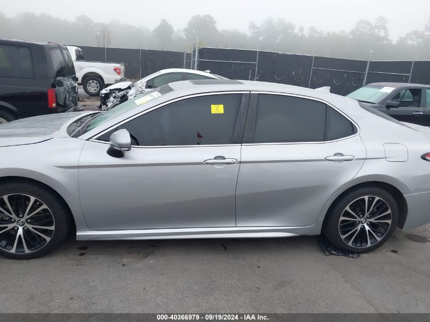 4T1B21HK2JU508300 2018 Toyota Camry Hybrid Se