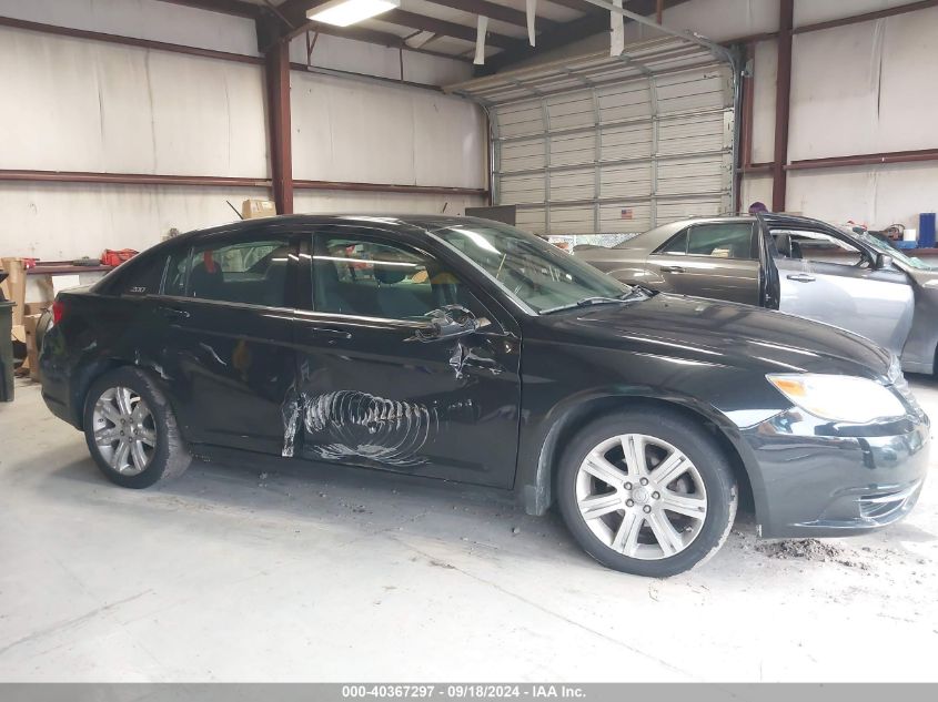 2014 Chrysler 200 Touring VIN: 1C3CCBBB5EN119515 Lot: 40367297