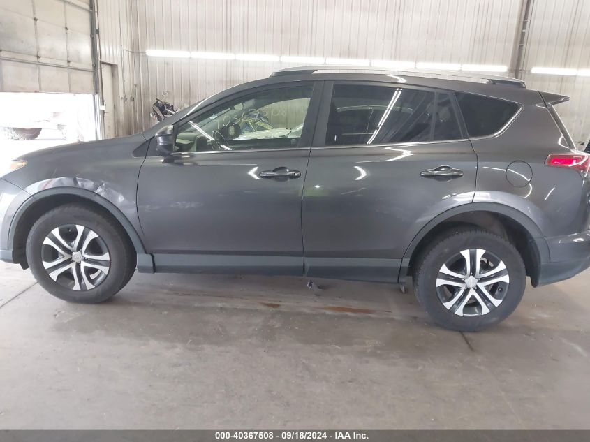 JTMBFREV6HJ110461 2017 Toyota Rav4 Le