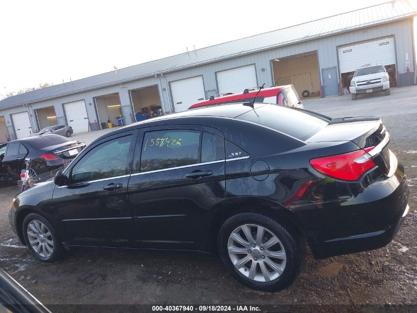 2013 Chrysler 200 Touring VIN: 1C3CCBBB1DN713825 Lot: 40367940