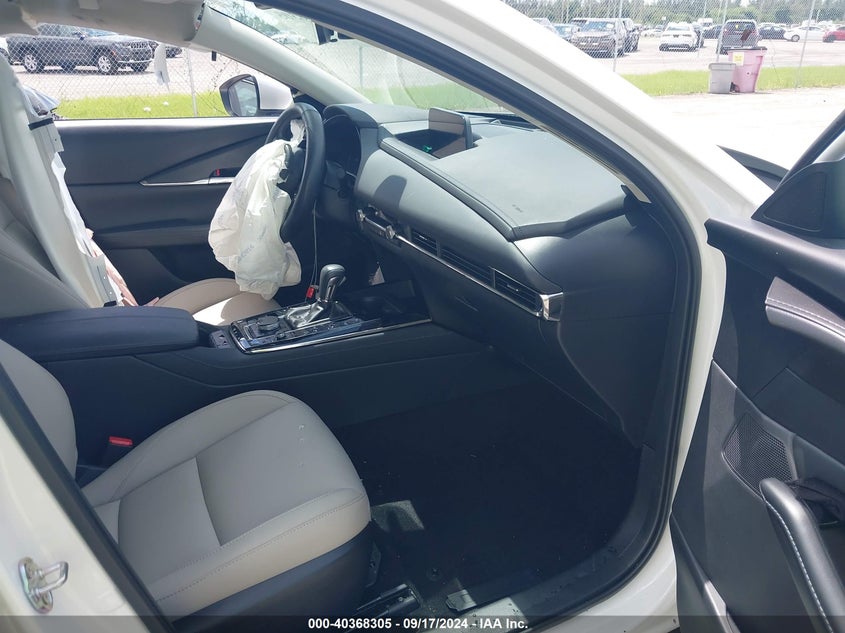 VIN 3MVDMBCM8PM586887 2023 MAZDA CX-30 2.5 S PREFERRED