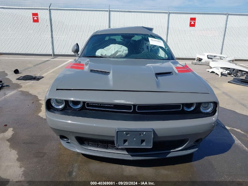 2018 Dodge Challenger Sxt VIN: 2C3CDZAG1JH241598 Lot: 40369081