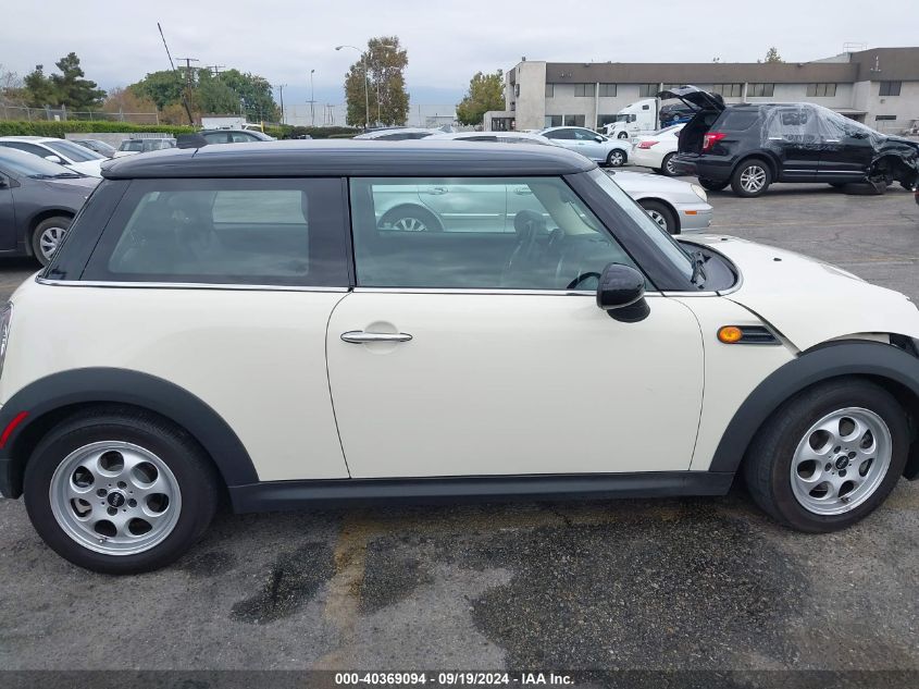 2013 Mini Hardtop Cooper VIN: WMWSU3C5XDT688497 Lot: 40369094