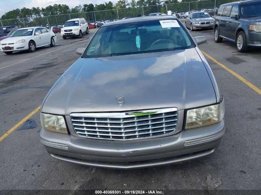 1998 Cadillac Deville Standard VIN: 1G6KD54Y4WU733098 Lot: 40369301