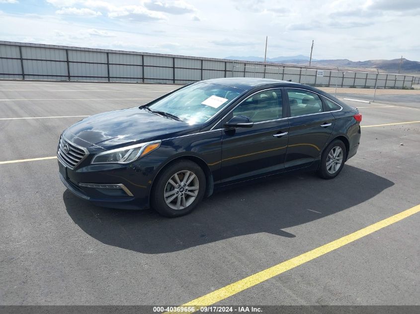 5NPE24AA0FH225593 2015 HYUNDAI SONATA - Image 2