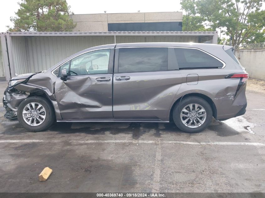 5TDKRKEC1NS098151 2022 Toyota Sienna Le