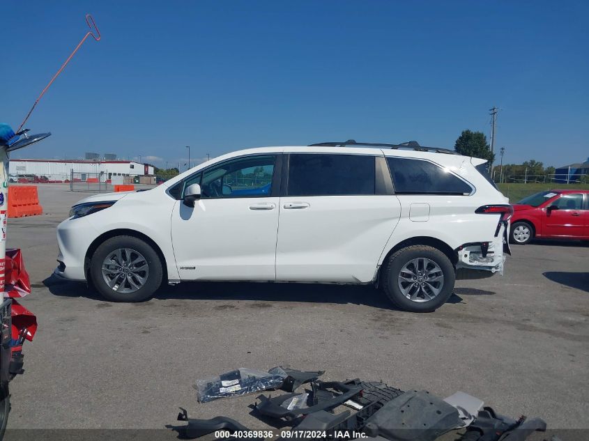 5TDKRKEC4MS073145 2021 Toyota Sienna Le