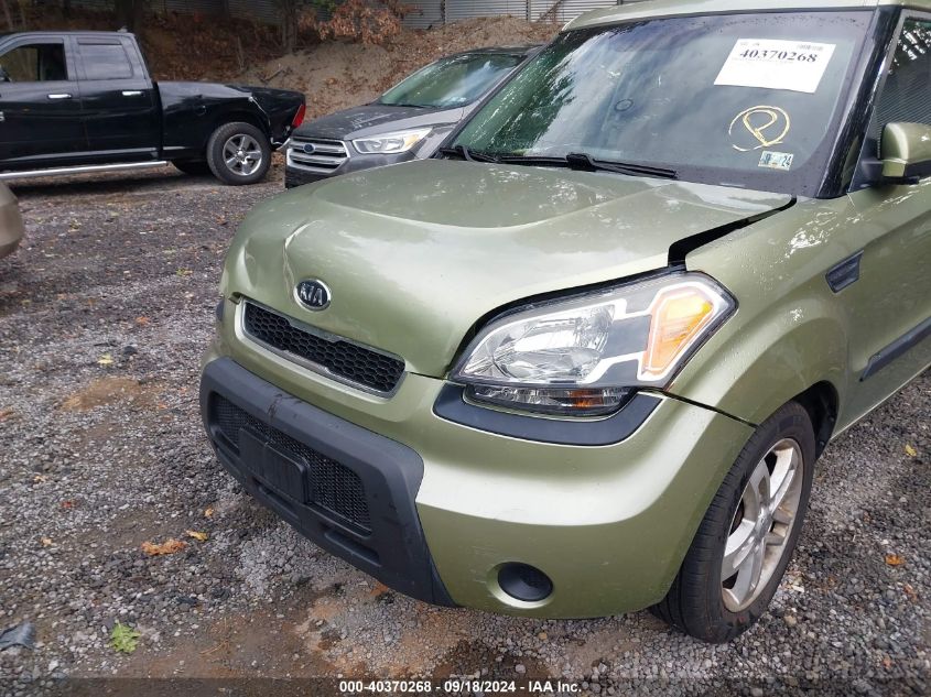 2011 Kia Soul +/!/Sport VIN: KNDJT2A21B7310840 Lot: 40370268