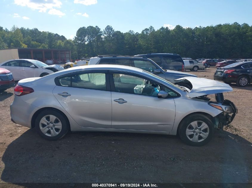 2017 Kia Forte Lx VIN: 3KPFL4A7XHE023552 Lot: 40370941