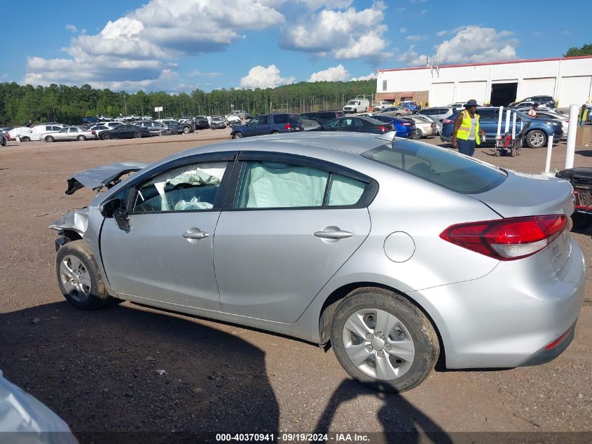 2017 Kia Forte Lx VIN: 3KPFL4A7XHE023552 Lot: 40370941