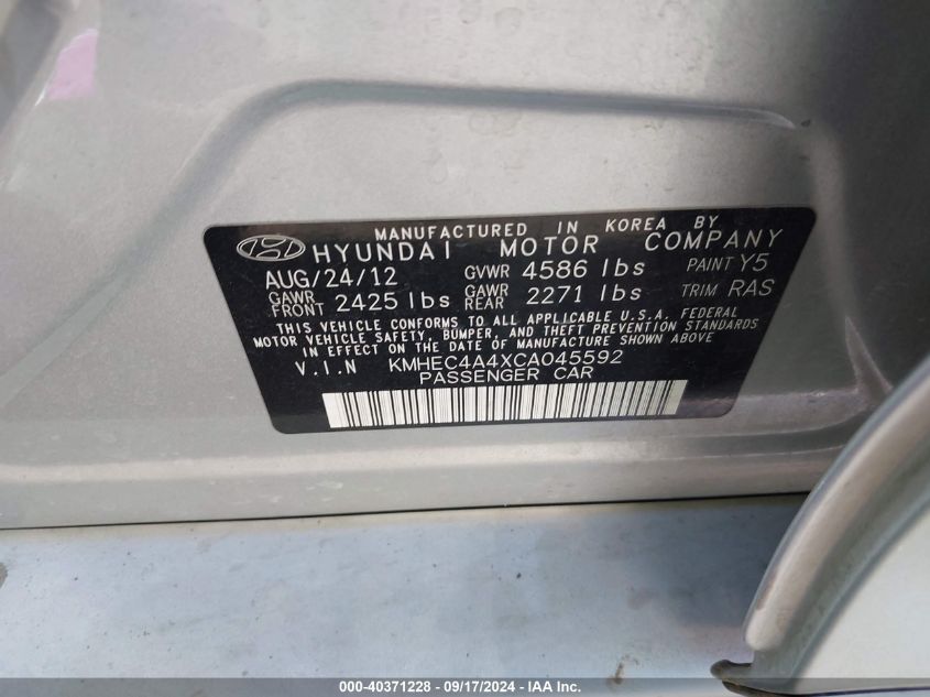 2012 Hyundai Sonata Hybrid VIN: KMHEC4A4XCA045592 Lot: 40371228