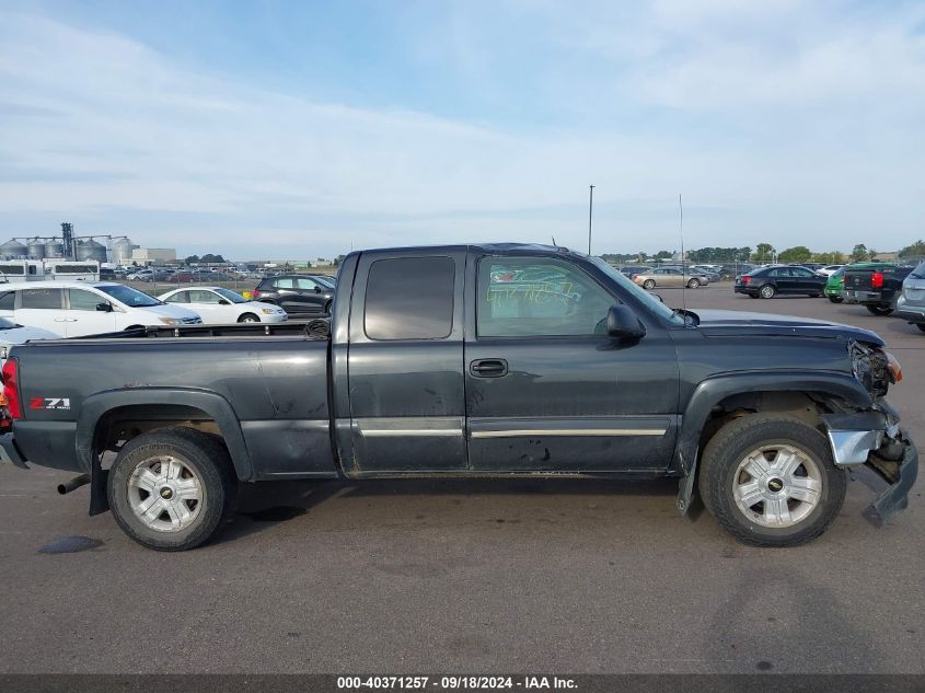 2005 Chevrolet Silverado 1500 Z71 VIN: 2GCEK19B951349793 Lot: 40371257