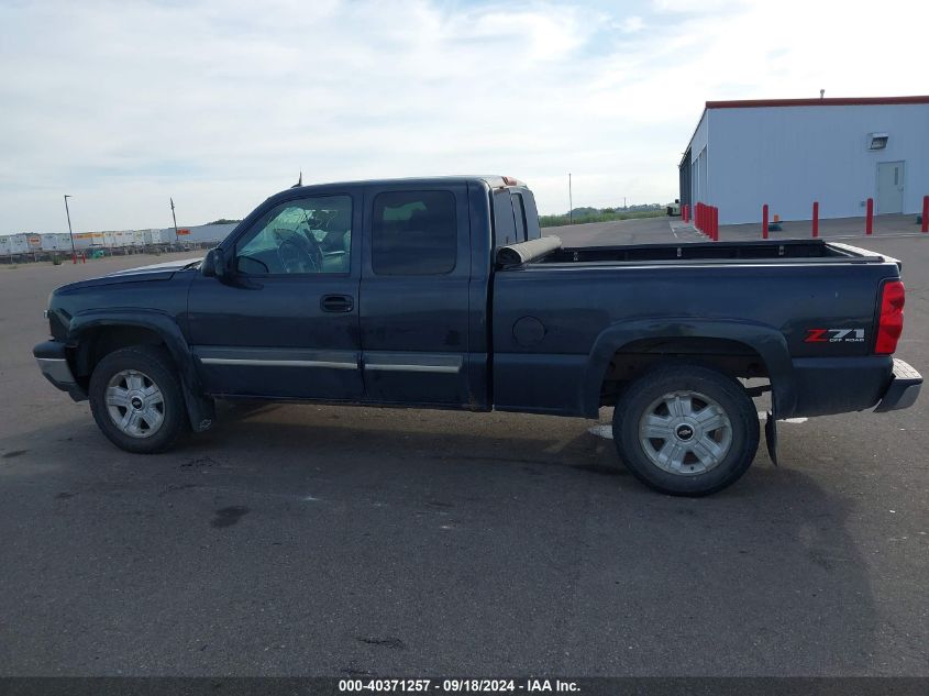 2005 Chevrolet Silverado 1500 Z71 VIN: 2GCEK19B951349793 Lot: 40371257