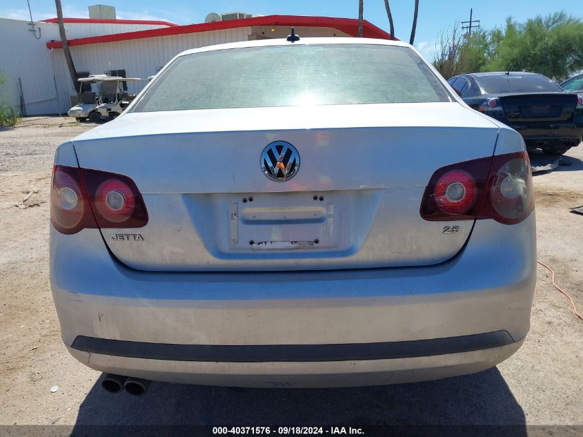 2008 Volkswagen Jetta Se/Sel VIN: 3VWRM71K88M032821 Lot: 40371576