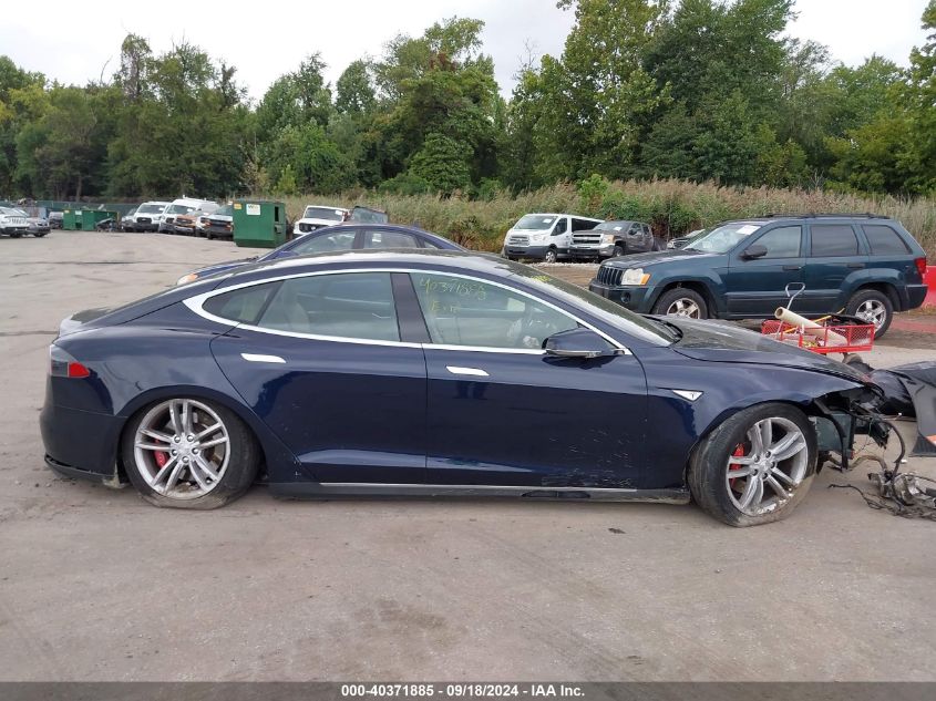 2014 Tesla Model S P85D VIN: 5YJSA1H22EFP66113 Lot: 40371885