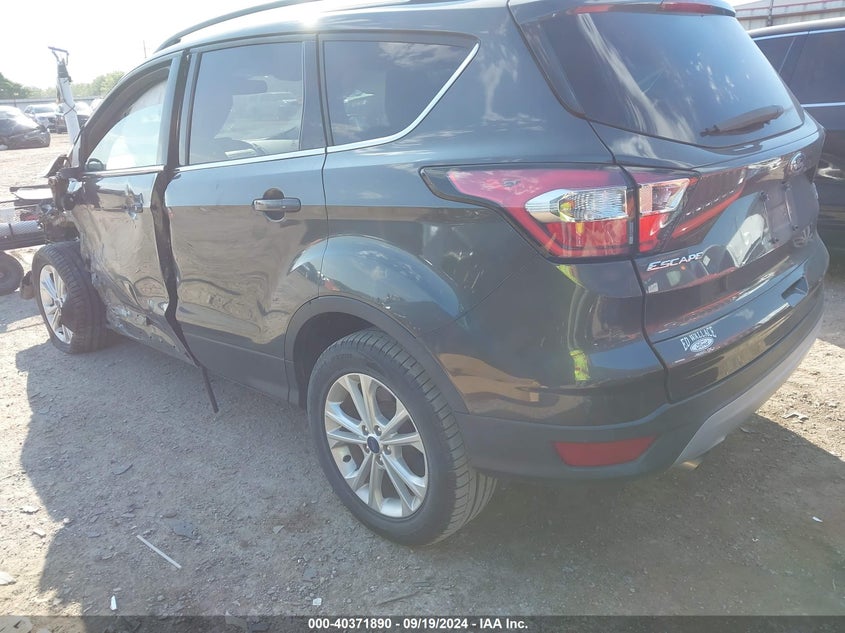 VIN 1FMCU0GDXJUD23309 2018 FORD ESCAPE SE
