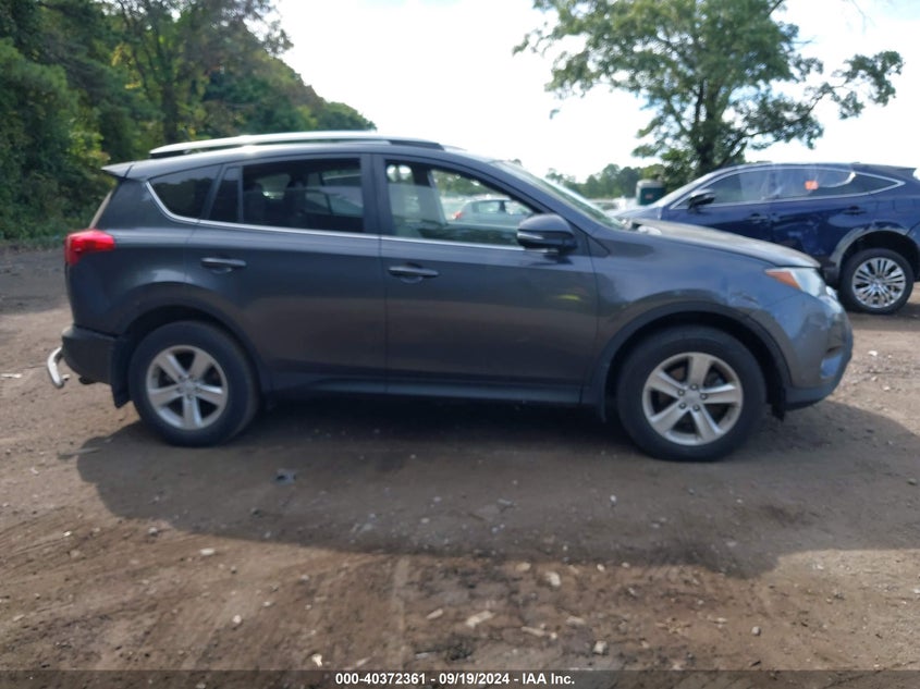 2014 TOYOTA RAV4 XLE - JTMRFREV2ED068735
