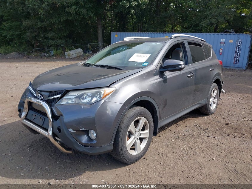 2014 TOYOTA RAV4 XLE - JTMRFREV2ED068735