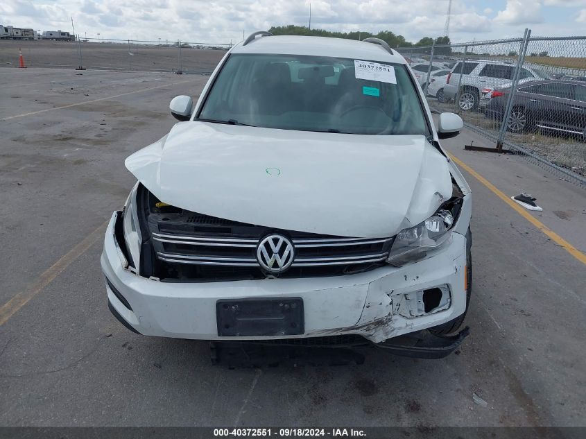 2017 Volkswagen Tiguan 2.0T/S VIN: WVGBV7AX8HK053331 Lot: 40372551