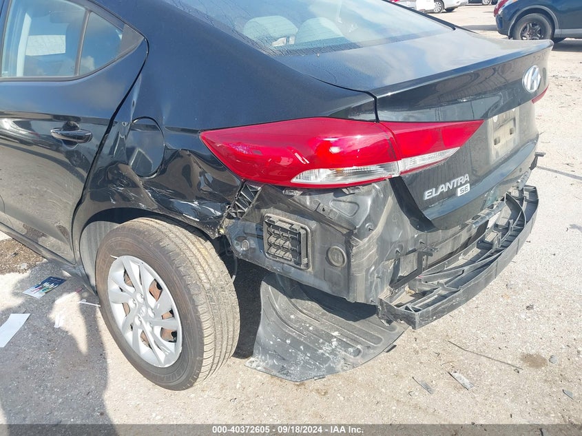 VIN 5NPD74LF1JH304575 2018 HYUNDAI ELANTRA SE