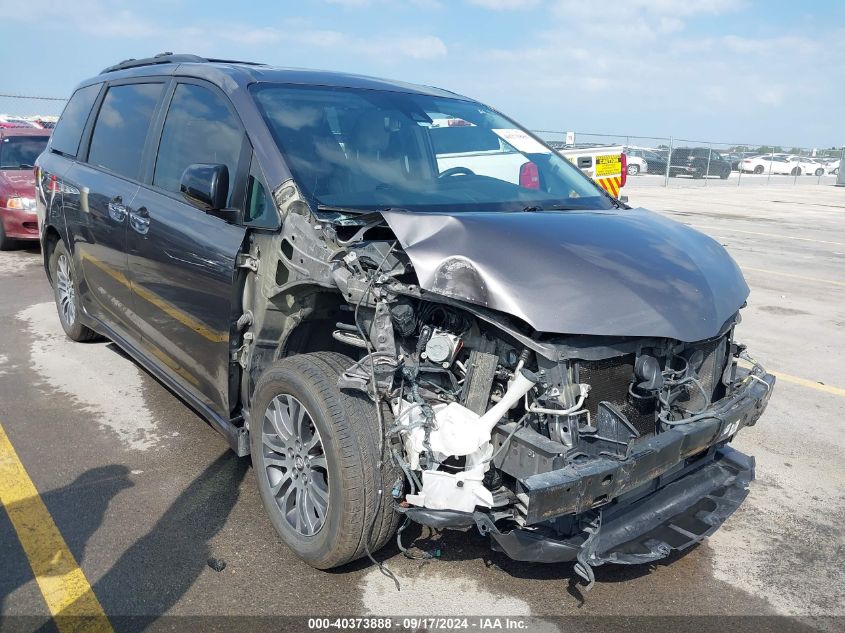 5TDYZ3DC7JS936260 2018 TOYOTA SIENNA - Image 1