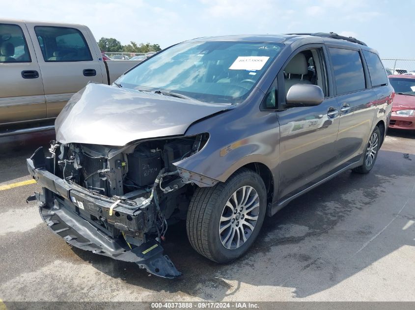 5TDYZ3DC7JS936260 2018 TOYOTA SIENNA - Image 2