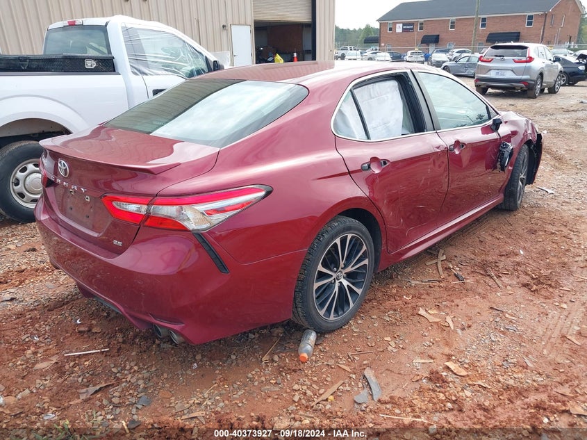 2018 TOYOTA CAMRY SE - 4T1B11HK1JU581970