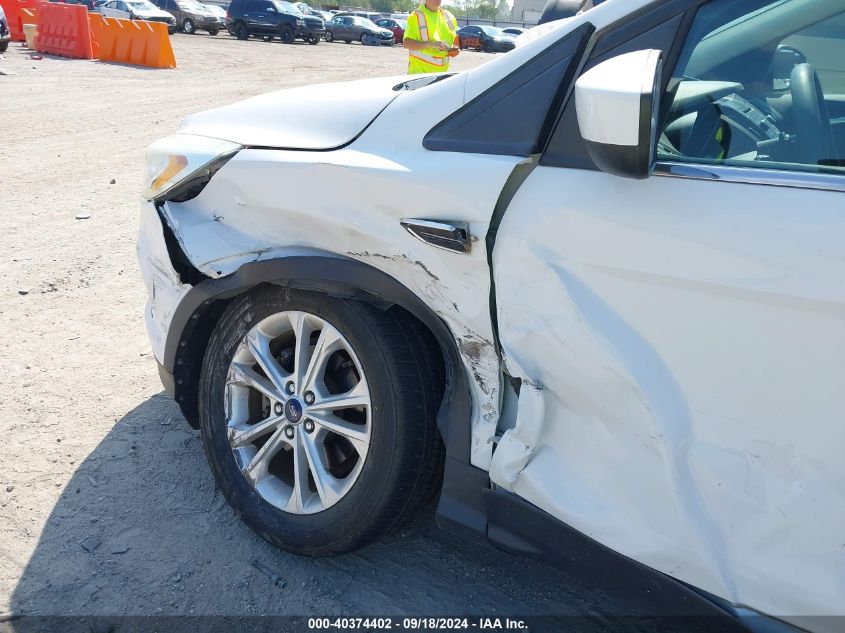 2017 FORD ESCAPE SE - 1FMCU0GD0HUB03848