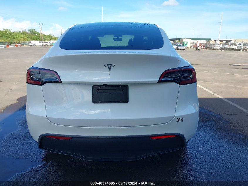 2024 Tesla Model Y VIN: 7SAYGDED2RF094899 Lot: 40374685