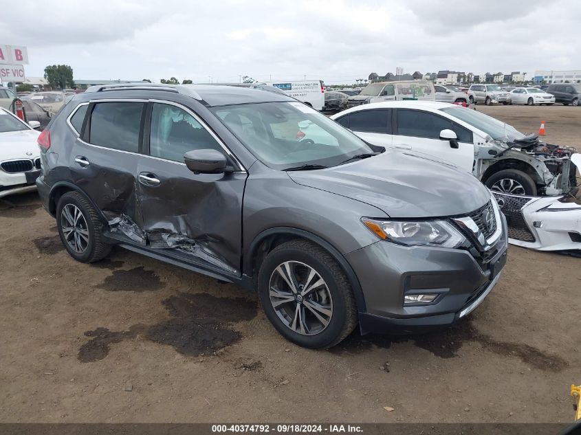 5N1AT2MT7JC798942 2018 NISSAN ROGUE - Image 1