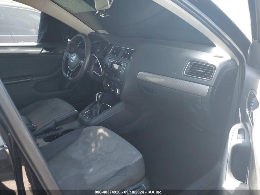 2018 VOLKSWAGEN JETTA 1.4T S - 3VW2B7AJ7JM223411