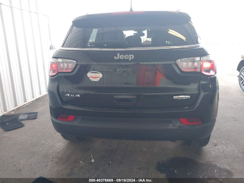 3C4NJDBB0JT414411 2018 Jeep Compass Latitude 4X4