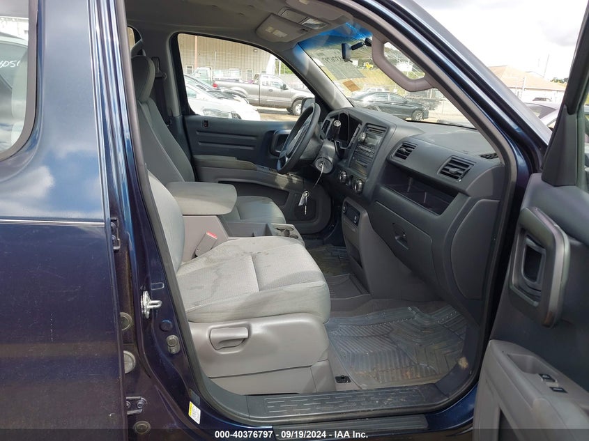 2011 HONDA RIDGELINE VIN: 5FPYK1F20BB001723