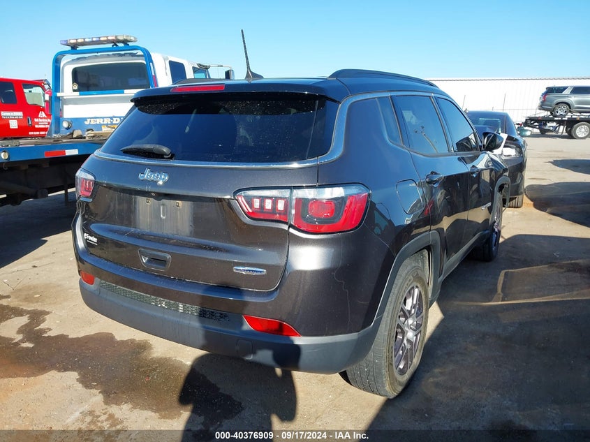 VIN 3C4NJCBB5JT248378 2018 JEEP COMPASS LATITUDE FWD