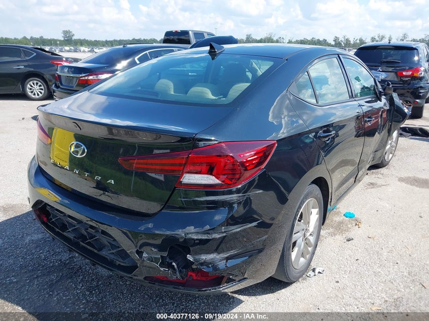 VIN 5NPD84LF7KH480805 2019 HYUNDAI ELANTRA SEL