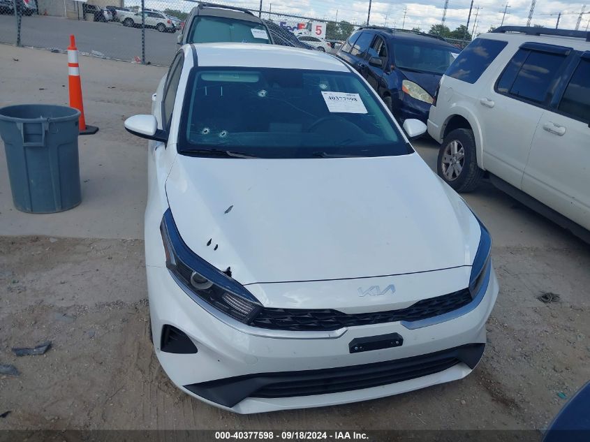 2024 Kia Forte Lxs VIN: 3KPF24AD3RE818842 Lot: 40377598