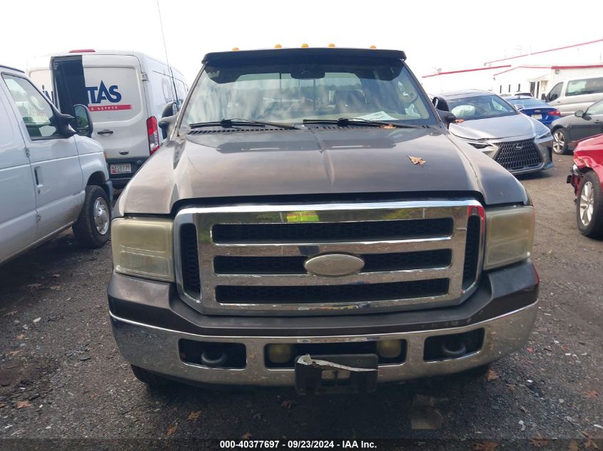 2005 Ford F-350 Lariat/Xl/Xlt VIN: 1FTWW33P85EA81942 Lot: 40377697