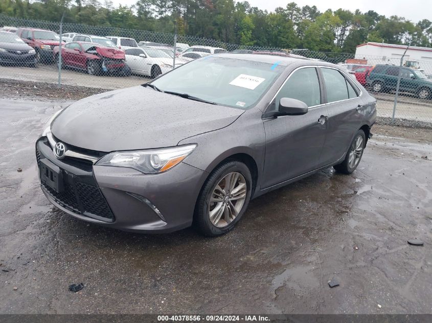 4T1BF1FK1HU778135 2017 TOYOTA CAMRY - Image 2