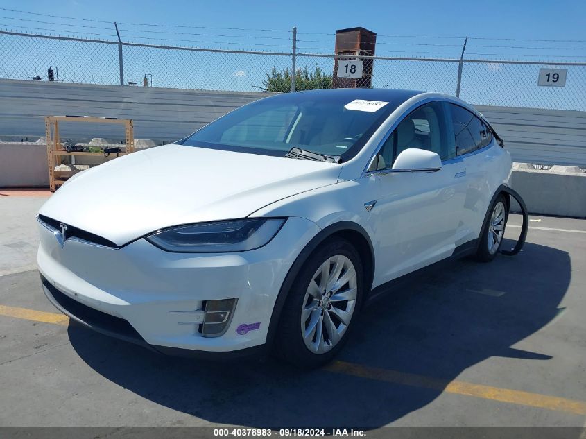 5YJXCAE21KF162939 2019 TESLA MODEL X - Image 2