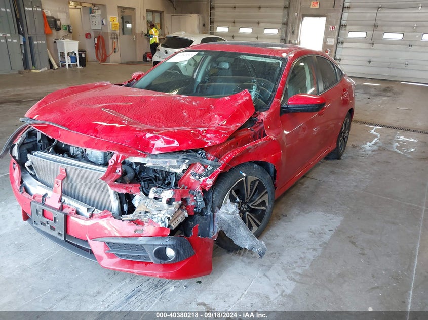 VIN JHMFC1F7XJX026401 2018 HONDA CIVIC EX-L
