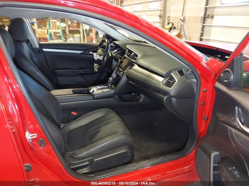 VIN JHMFC1F7XJX026401 2018 HONDA CIVIC EX-L