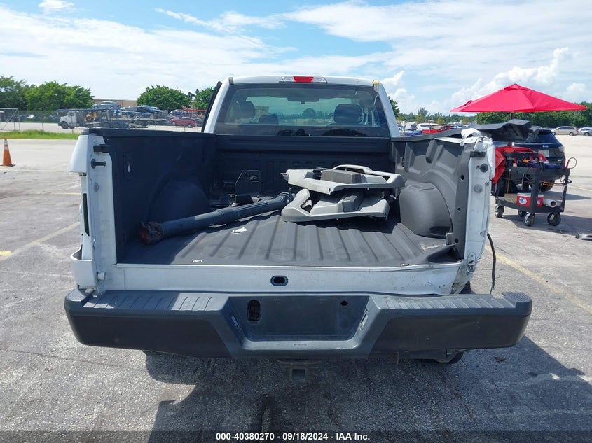 VIN 1FTMF1CB5JKF59245 2018 FORD F-150 XL