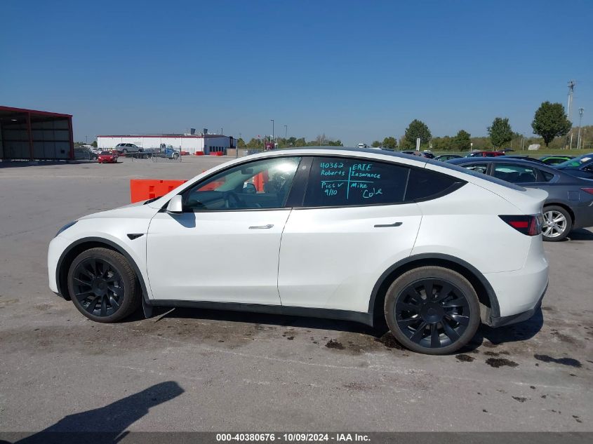 2022 Tesla Model Y Long Range Dual Motor All-Wheel Drive VIN: 7SAYGDEE7NF413880 Lot: 40380676