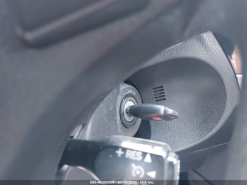 2014 TOYOTA COROLLA LE PLUS - 5YFBURHE6EP080127