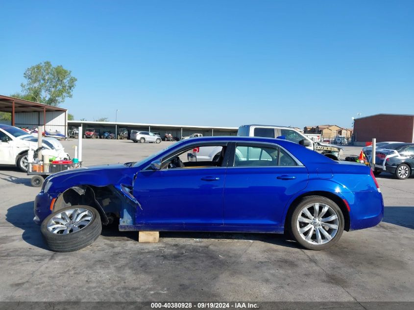 2018 Chrysler 300 Touring VIN: 2C3CCAAG1JH340393 Lot: 40380928